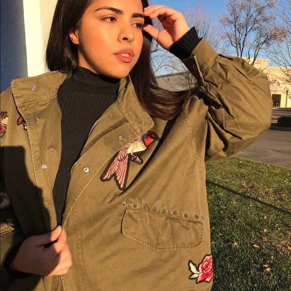 H&M⚡️ Embroidered Jacket - Picture 2 of 7